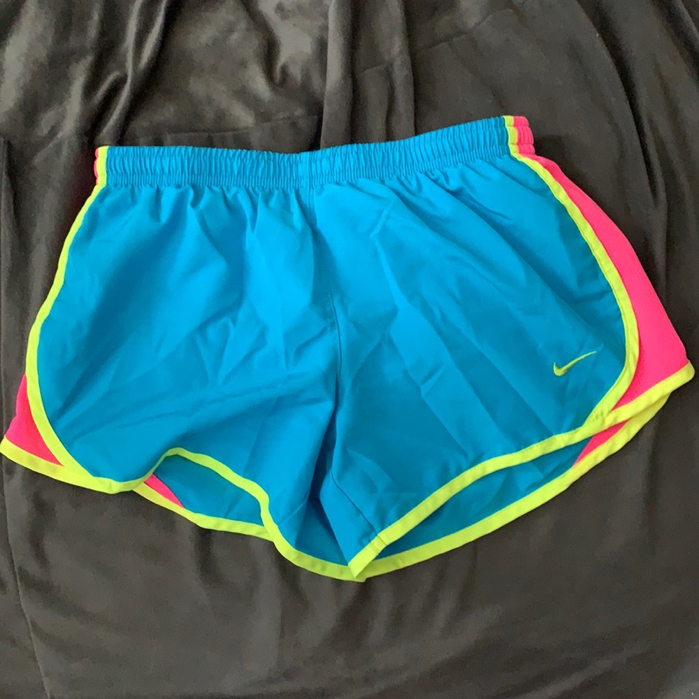 Nike dri-fit shorts size m